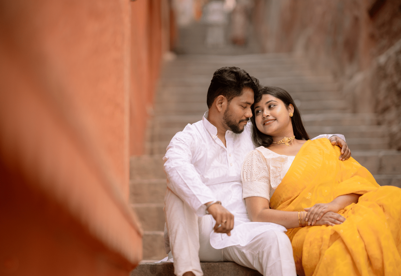 Best pre-wedding photography locations in Varanasi featuring ancient Ghat architecture